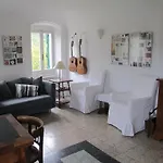 Ligurisches Rustico, Umgeben Von Olivenhainen Am Dorfrand * 임페리아