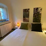 Ligurisches Rustico, Umgeben Von Olivenhainen Am Dorfrand *