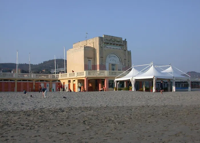 Ligurisches Rustico, Umgeben Von Olivenhainen Am Dorfrand Prázdninový dům